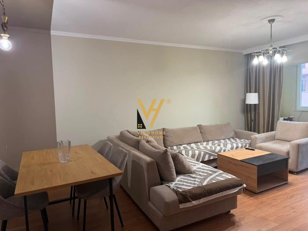 JEPET APARTAMENT 1+1+BLK ME QIRA TE KOMUNA E PARISIT 65.000 LEKE