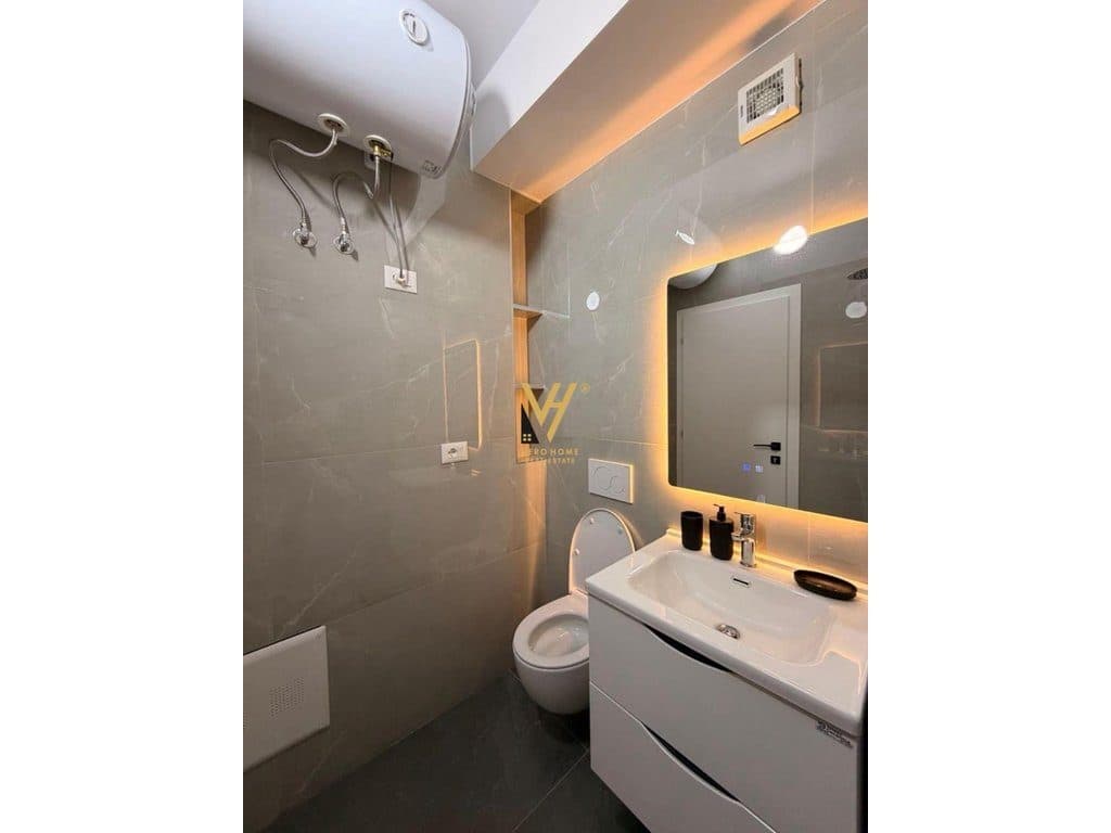 JEPET APARTAMENT 3+1+2+2BLK ME QERA TE RRUGA E DIBRES 1.000 EURO 4