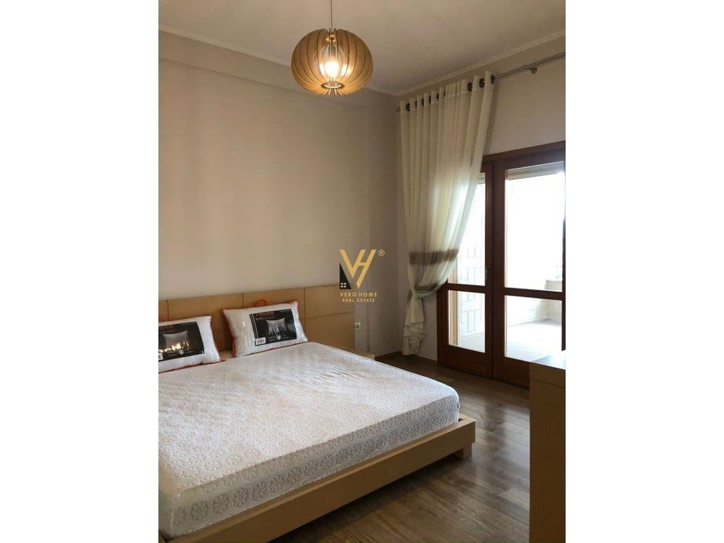 SHITET APARTAMENT 4+1+2+VERANDE TE KOPSHTI ZOOLOGJIK 550.000 EURO 4