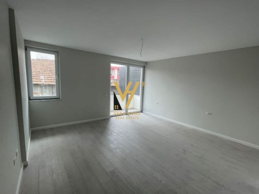 Jepet Vile 3 kateshe me qera te Rruga Mine Peza 270 m2 2