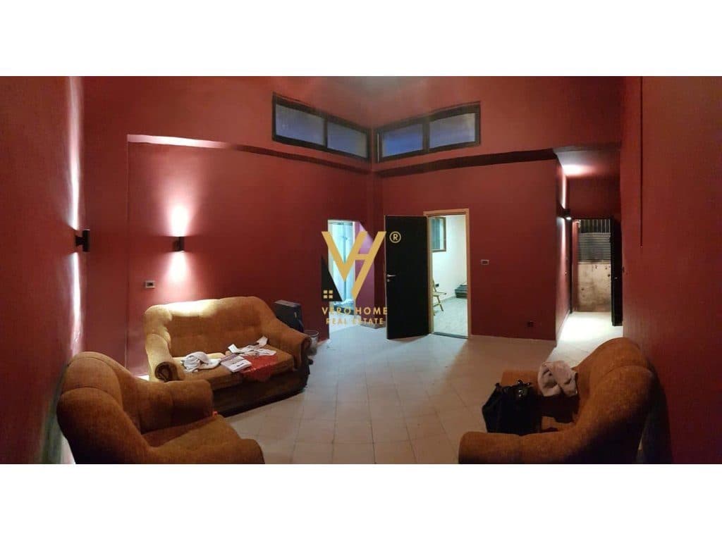 SHITET DYQAN 125 M2 NE KINOSTUDIO 425.000 EURO