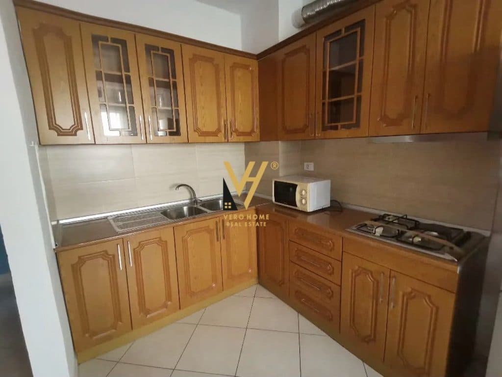 JEPET APARTAMENT 1+1+BLK ME QERA TEK ELONORA, SELITE 550 EURO 2