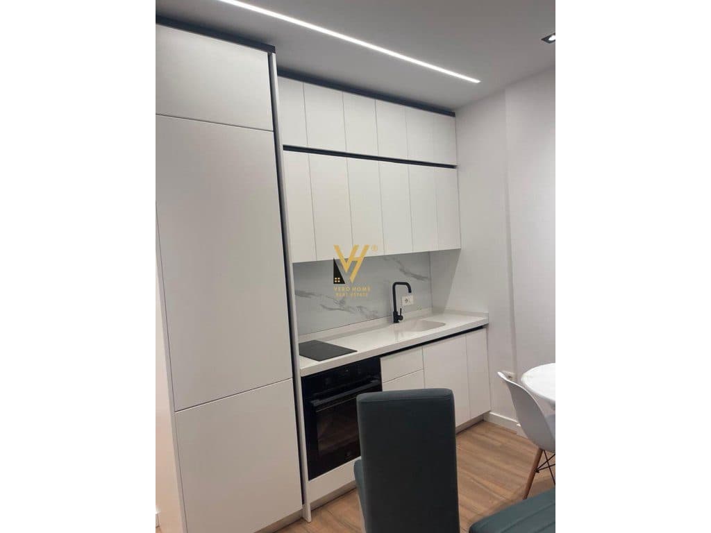 JEPET APARTAMENT 1+1+BLK ME QERA TE DELIJORGJI 65.000 LEKE 2