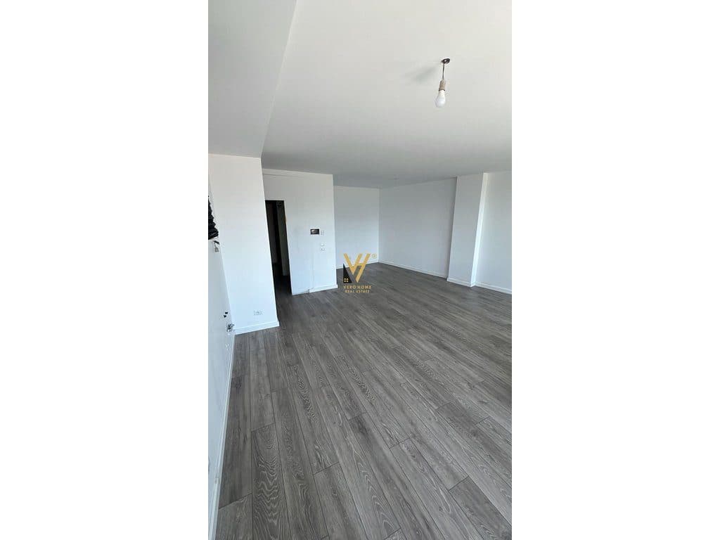 JEPET ZYRE 125 M2 ME QERA TE LAKE VIEW 150.000 LEKE 4