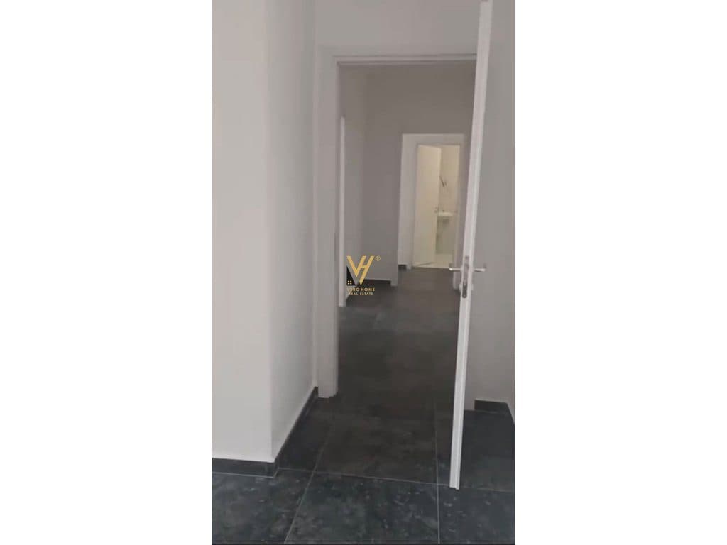 JEPET ZYRE 145 M2 ME QIRA TE ZOGU I ZI 1.000 EURO 3