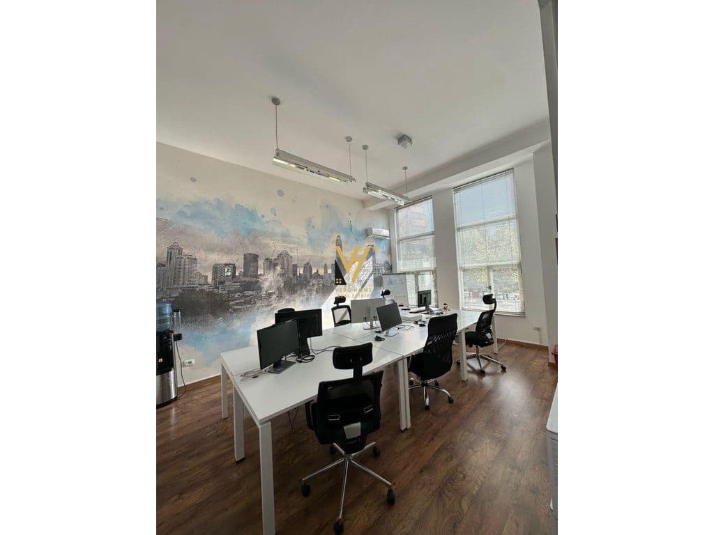 JEPET ZYRE 180 M2 ME QIRA TE RR.SAMI FRASHERI, BLLOK 320.000 LEKE 2