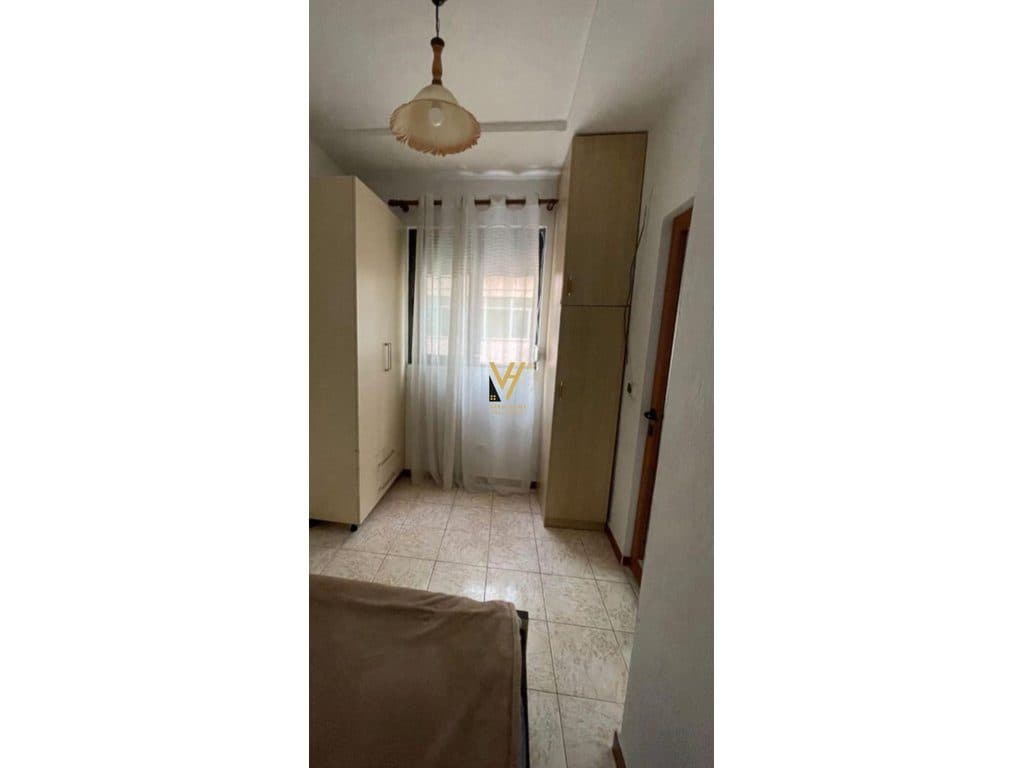 JEPET APARTAMENT 1+1 ME QERA NE MYSLYM SHYR 50.000 LEKE 4