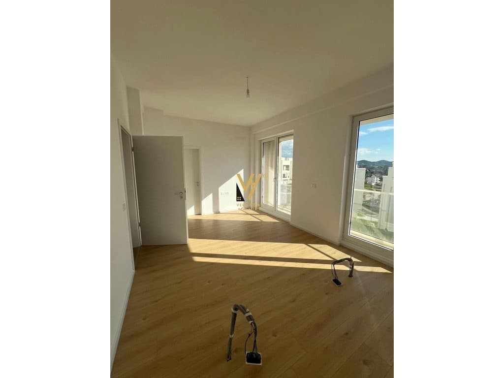 JEPET VILE DY KATESHE ME QERA TE ABA RESIDENCE , SAUK 1.200 EURO 4