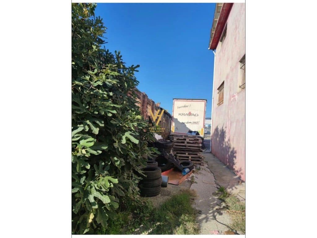 SHITET MAGAZINE + TRUALL 555 M2 NE ELBASAN 16.000.000 LEKE