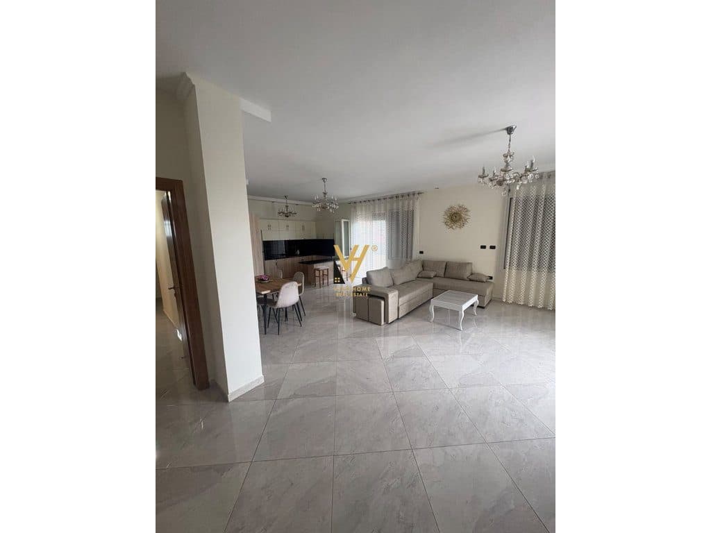 JEPET APARTAMENT 3+1+2+2BLK ME QIRA NE SAUK 1.000 EURO