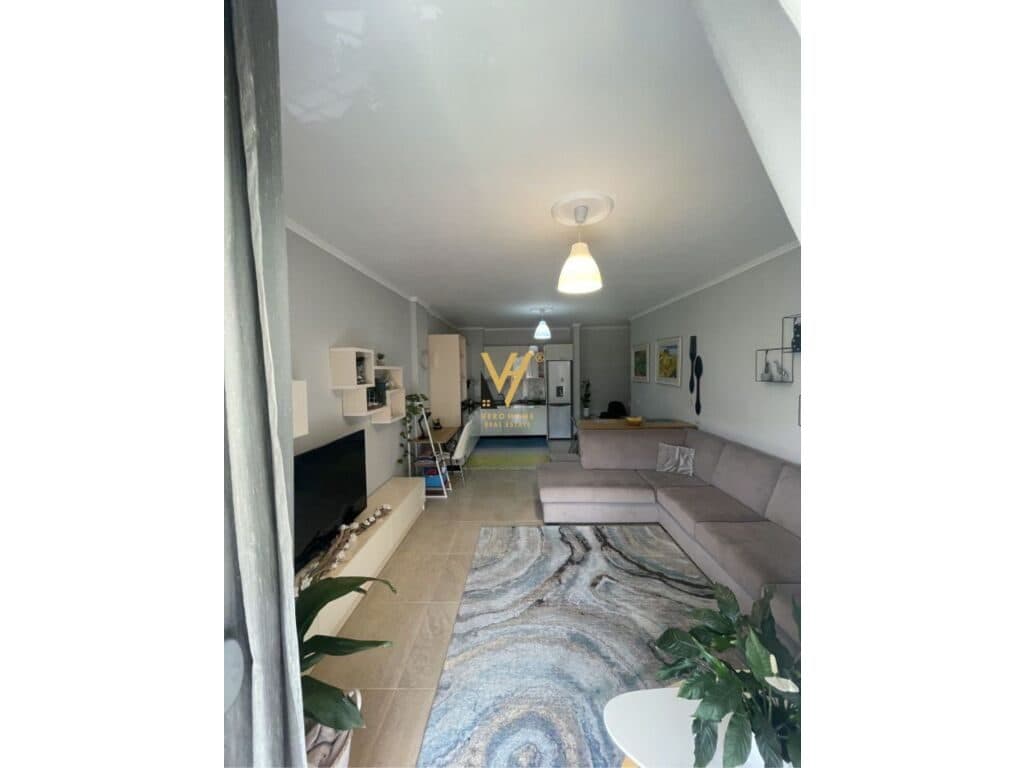 Jepet Apartament 2+1+2+ballkon me qera te Kopshti Botanik 100 m2 3
