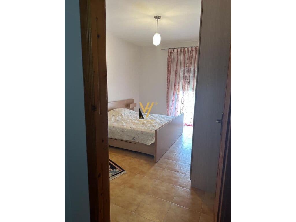 Jepet Apartament 3+1+2 me qera te Vollga, Durres 165 m2 4