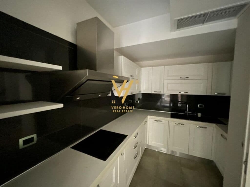 Jepet vile Tre Kateshe me qera te Komuna e Parisit 540 m2 4