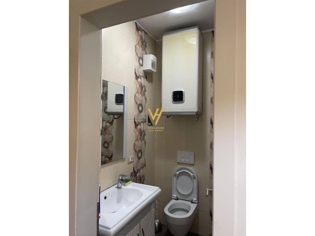 Jepet Apartament 2+1+ballkon me qera te Komuna e Parisit 100 m2 3