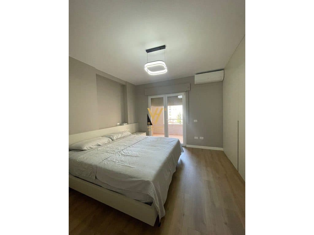 SHITET APARTAMENT 2+1+2+2BLK RRUGA FORTUZI 300.000 EURO 3