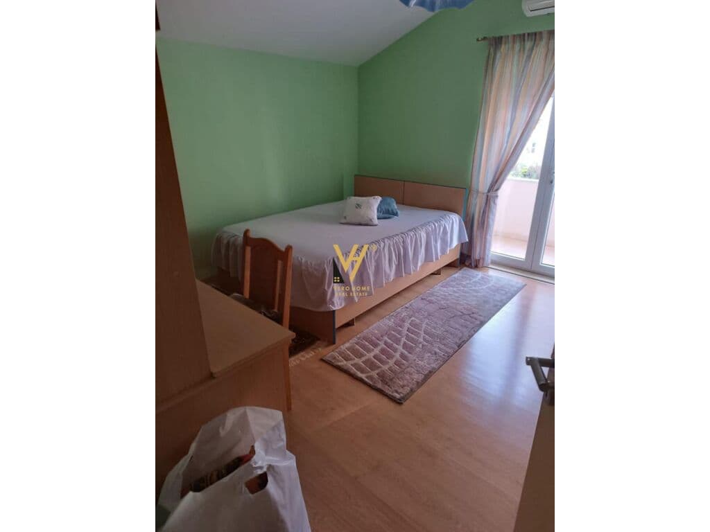 Jepet Apartament 2+1+2+ballkon me qera te 21 Dhjetori 147 m2 3