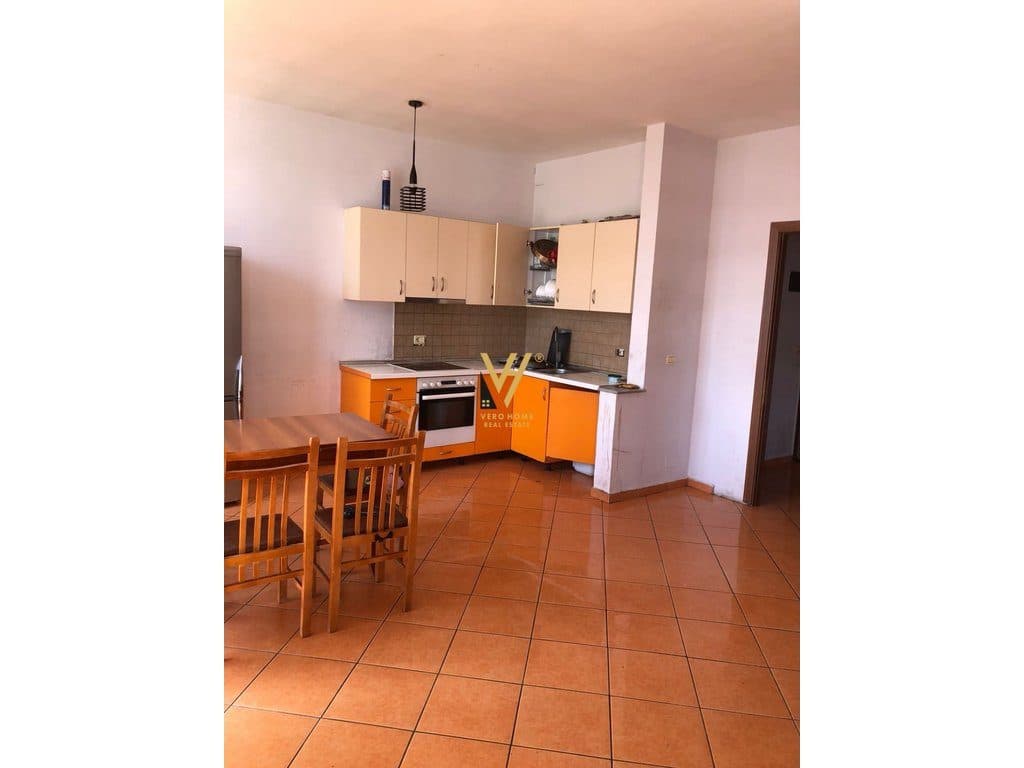 JEPET APARTAMENT 2+1+BLK ME QERA PRANE NISHARAKUT 550 EURO 3