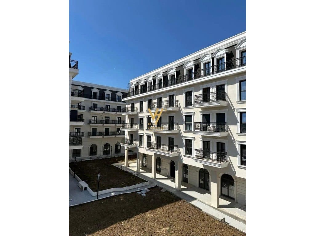 SHITET APARTAMENT 2+1+BLK TE PORTA E RE, SAUK 223.540 EURO
