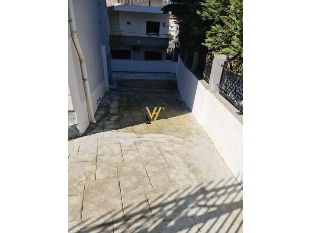 SHITET GODINE TRE KATESHE NE SHKOZE 730.000 EURO 3