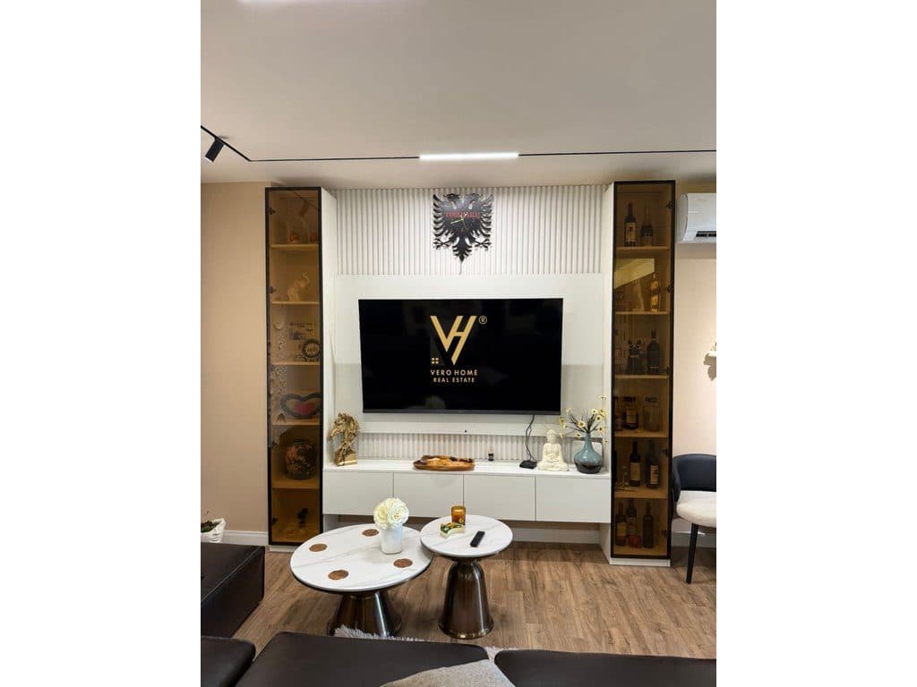 JEPET APARTAMENT 2+1 ME QIRA TE RRUGA PETI 950 EURO 2