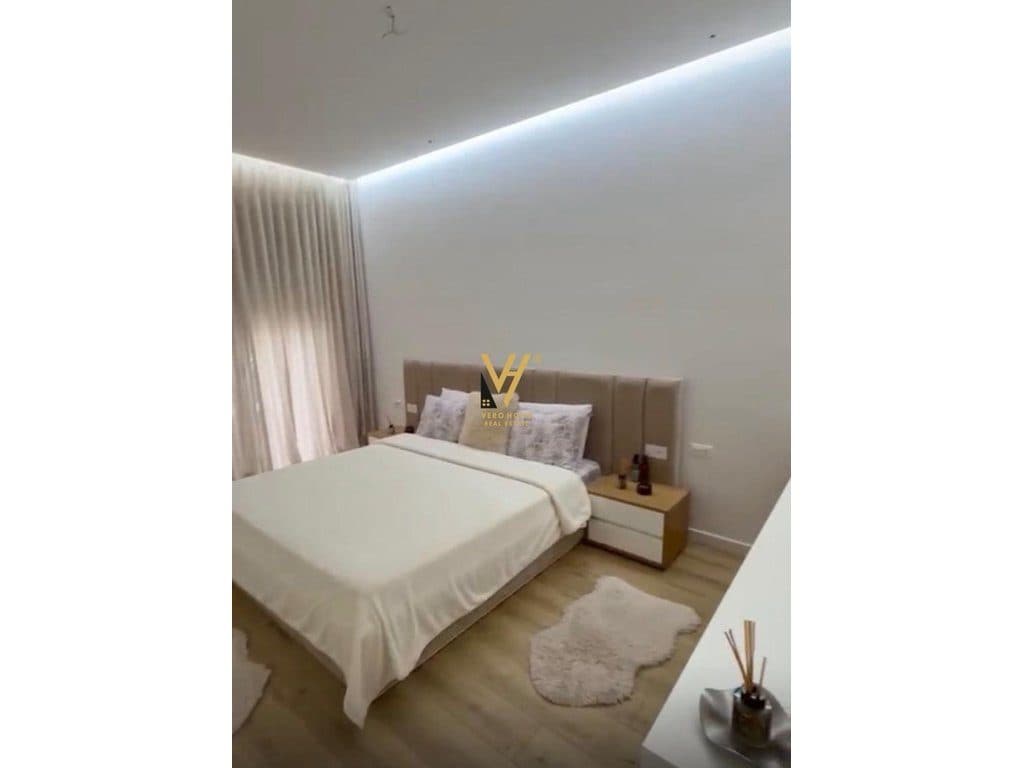 JEPET APARTAMENT 2+1+2+BLK ME QERA TEK KOPSHTI BOTANIK 1.200 EURO 2