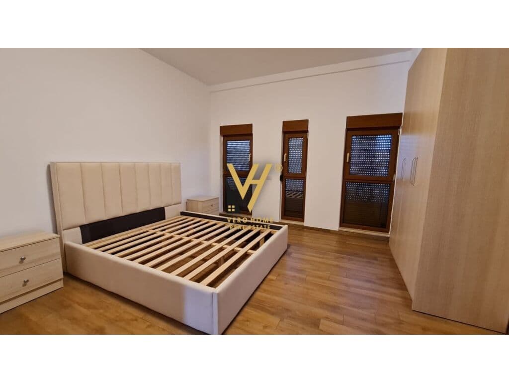 Jepet Vile tre kateshe me qera te Tegu 438 m2 4