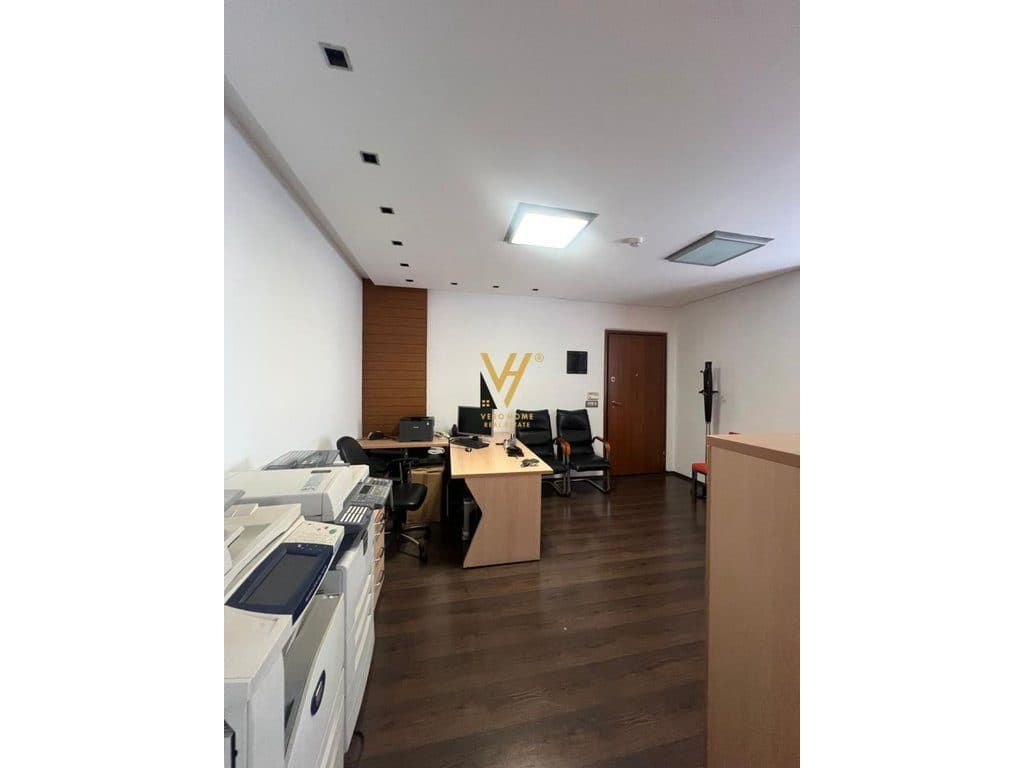 JEPET ZYRE 116 M2 ME QIRA NE BLLOK 2.000 EURO 3