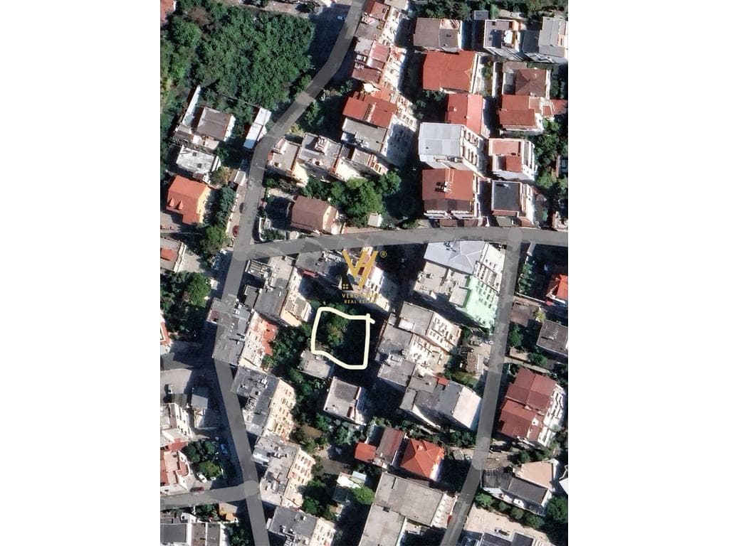 SHITET TOKE 250 M2 TE QYTET STUDENTI 13.000.000 LEKE