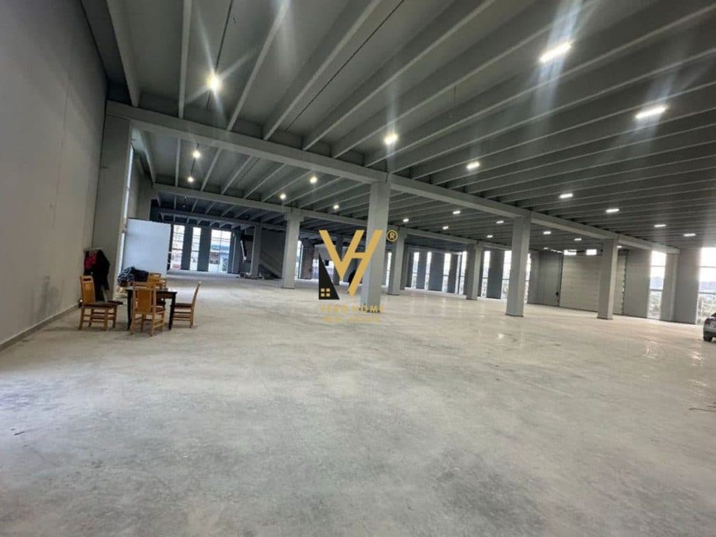 JEPET GODINE BIZNESI ME QERA TE AEROPORTIT I RINASIT 36.000 EURO 3