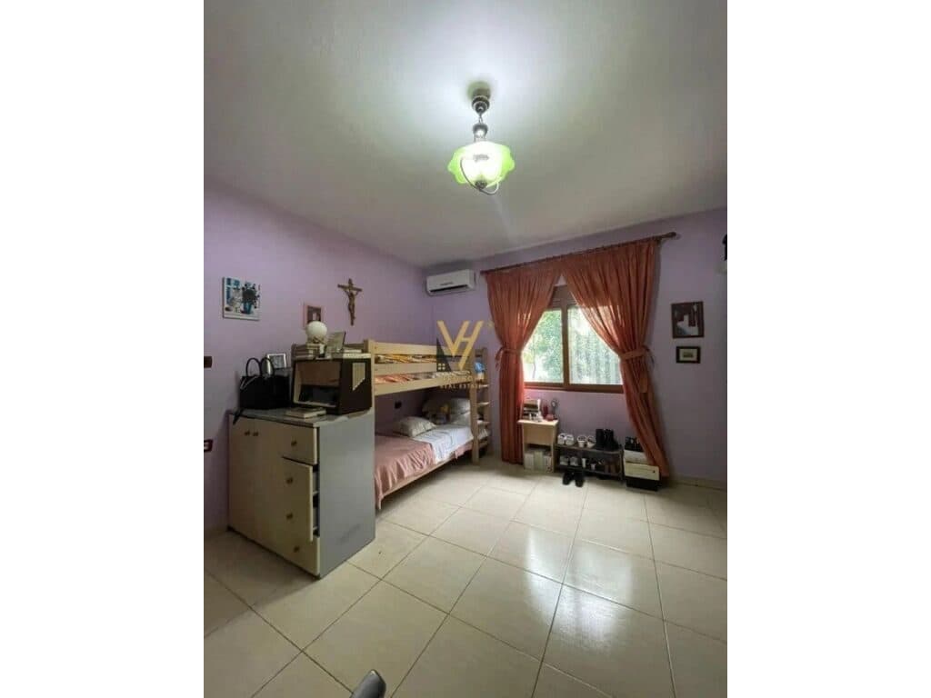 Shitet Shtepi Private dhe Truall ne Sanatorium 135 m2
