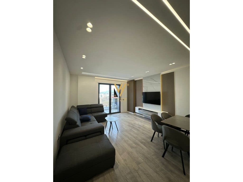SHITET APARTAMENT 2+1+2+BLK TE KOM.NDREGJONI, BULEVARDI I RI 250.000 EURO