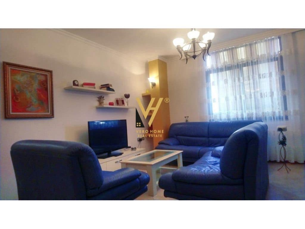 JEPET APARTAMENT 2+1+BLK ME QIRA NE QENDER 75.000 LEKE
