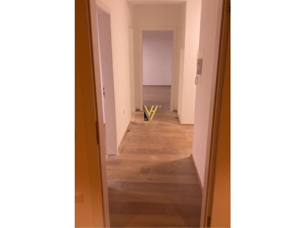 Jepet Apartament 2+1+2+posta parkimi me qera te Unaza e Re 100 m2 2