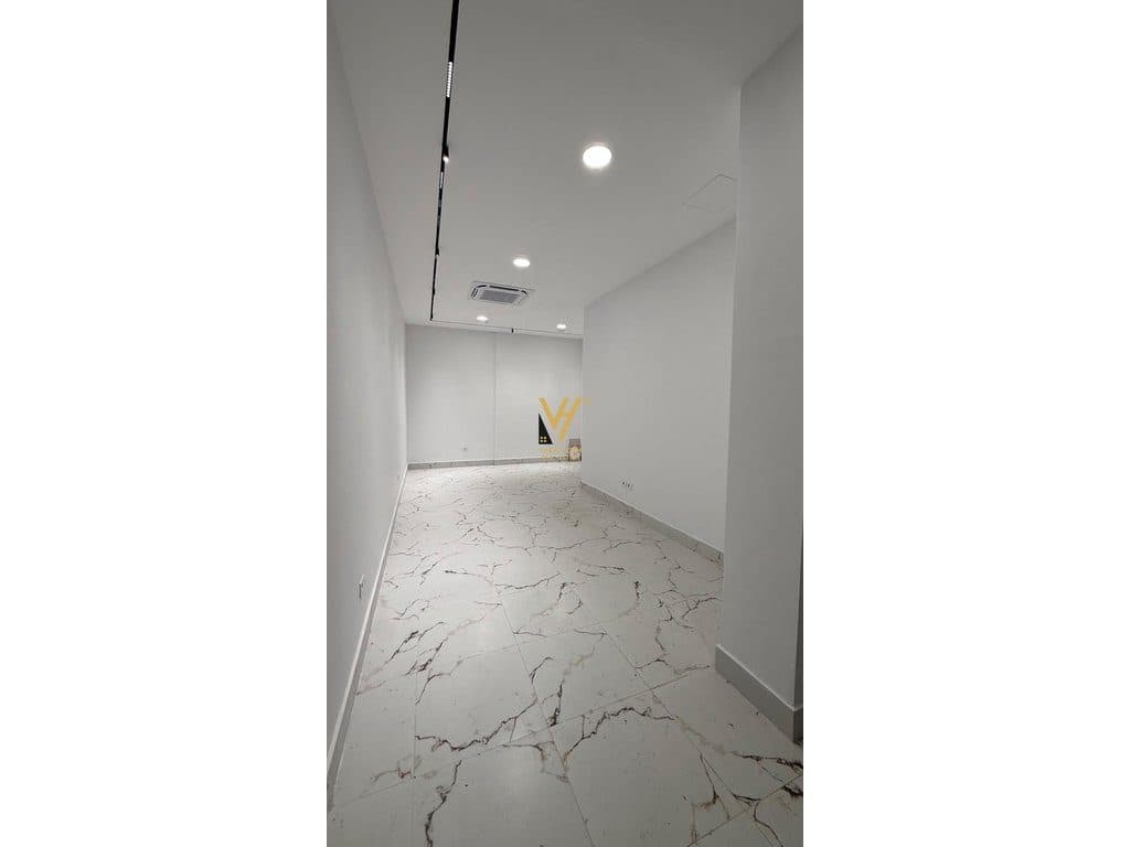 JEPET ZYRE 104 M2 ME QIRA TE MINE PEZA 850 EURO