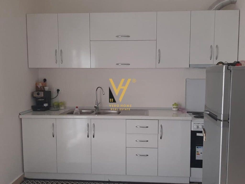 JEPET APARTAMENT 2+1+2 ME QERA NE MISTO MAME 400 EURO 3