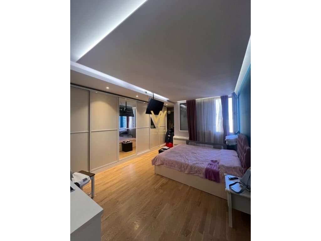 Jepet Apartament 2+1+2+ballkon me qera ne Qender 169 m2 3