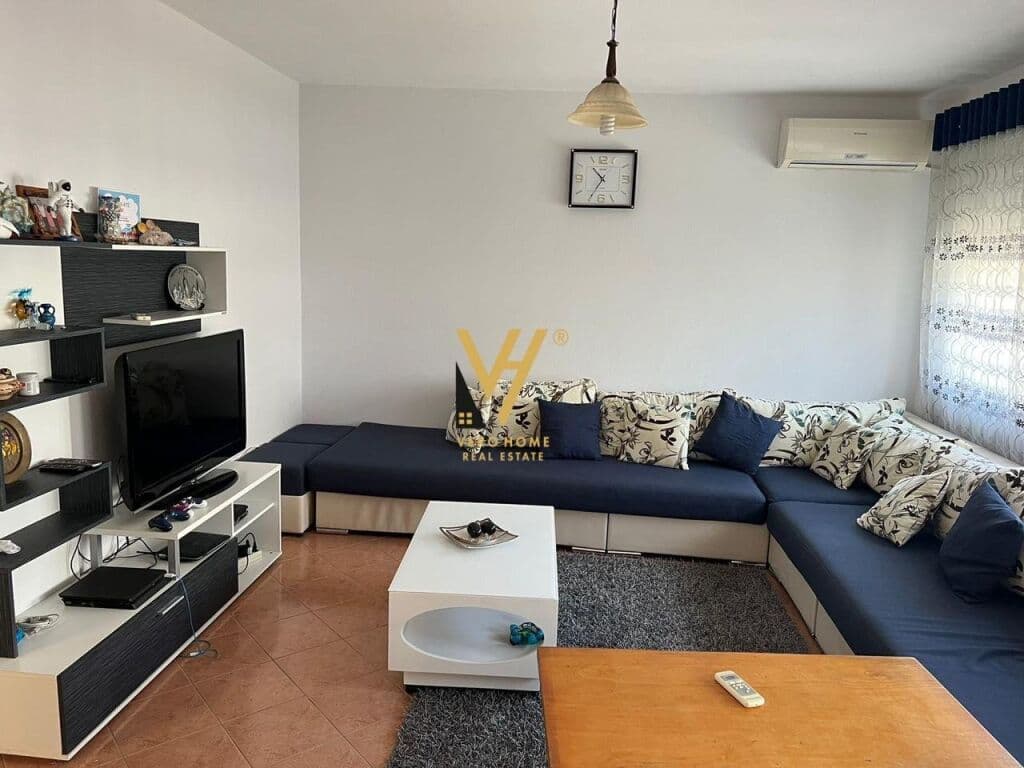 Shitet Apartament 1+1+ballkon ne Golem 65 m2