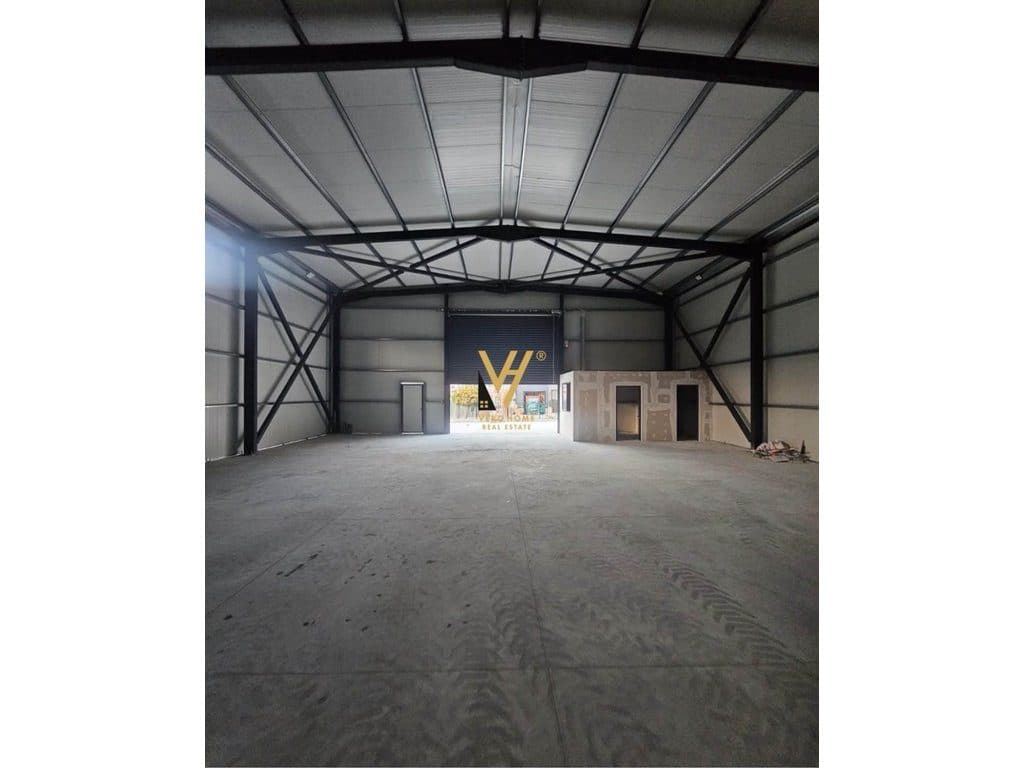JEPET MAGAZINE 180 M2 ME QIRA NE YRSHEK 130.000 LEKE 4