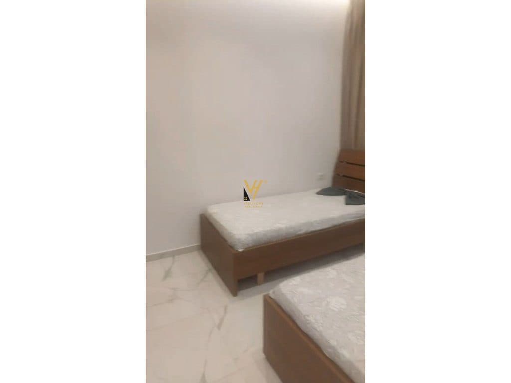 JEPET APARTAMENT 1+1 ME QERA TE 5 MAJI 45.000 LEKE 3