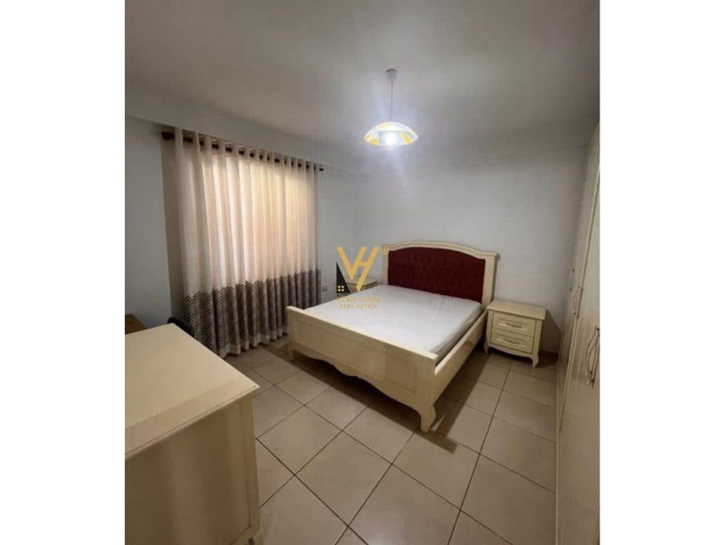 JEPET APARTAMENT 2+1+BLK ME QERA TE 21 DHJETORI 650 EURO 2