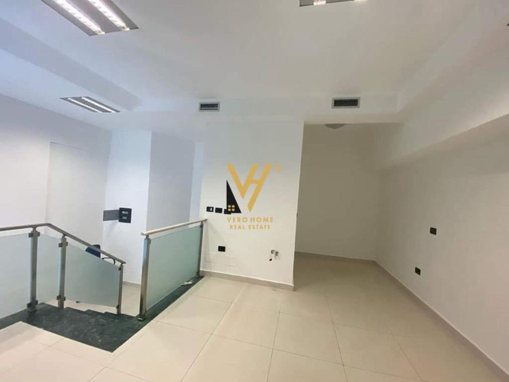 JEPET DYQAN 40 M2 ME QIRA TE KODRA E DIELLIT 25.000 LEKE