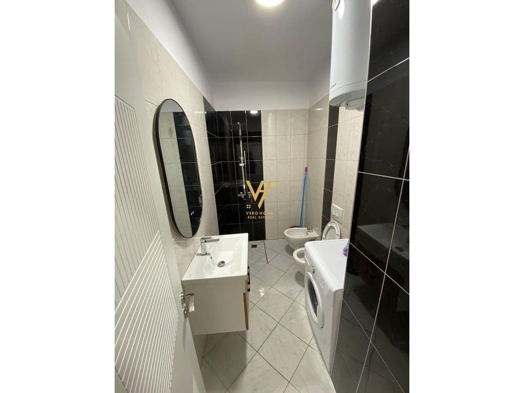 JEPET ME QIRA APARTAMENT 1+1+2 BLK RRUGA E KOSOVAREVE 1.000 EURO 4