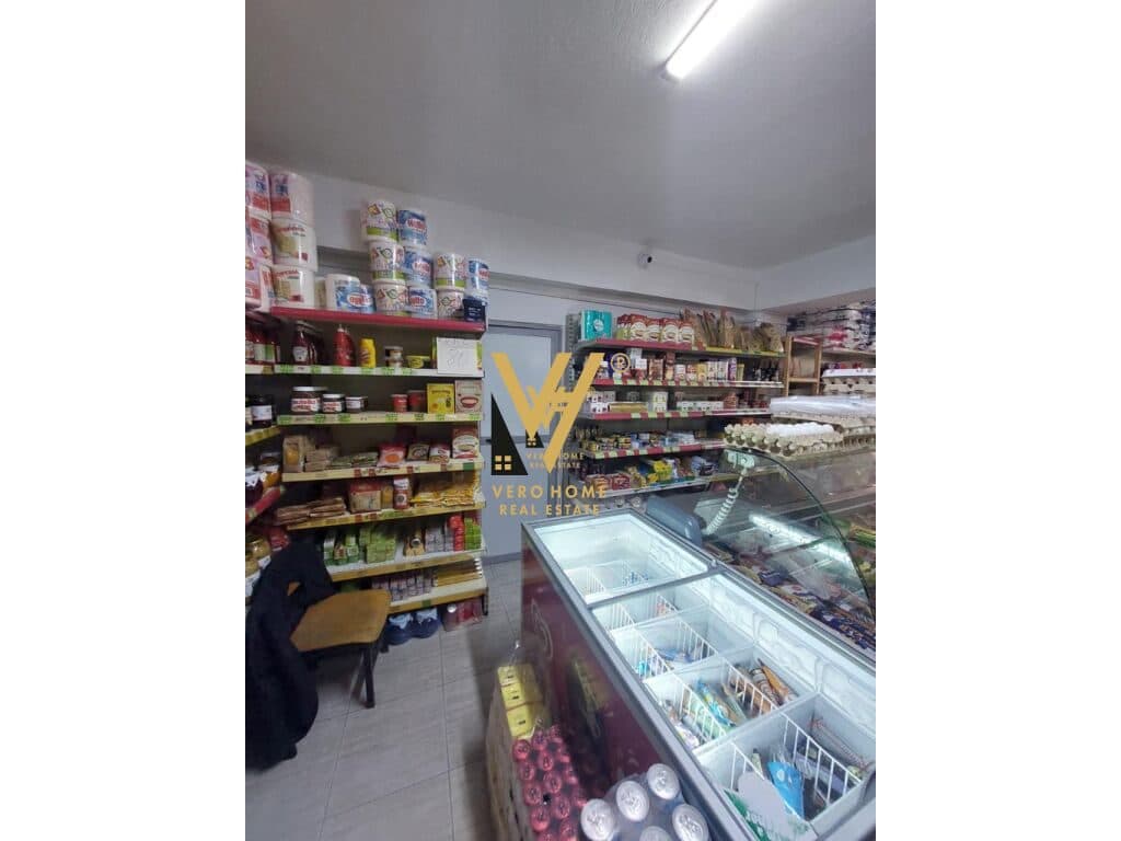 JEPET MARKET 180 M2 ME QERA NE YZBERISHT 1.500 EURO 3