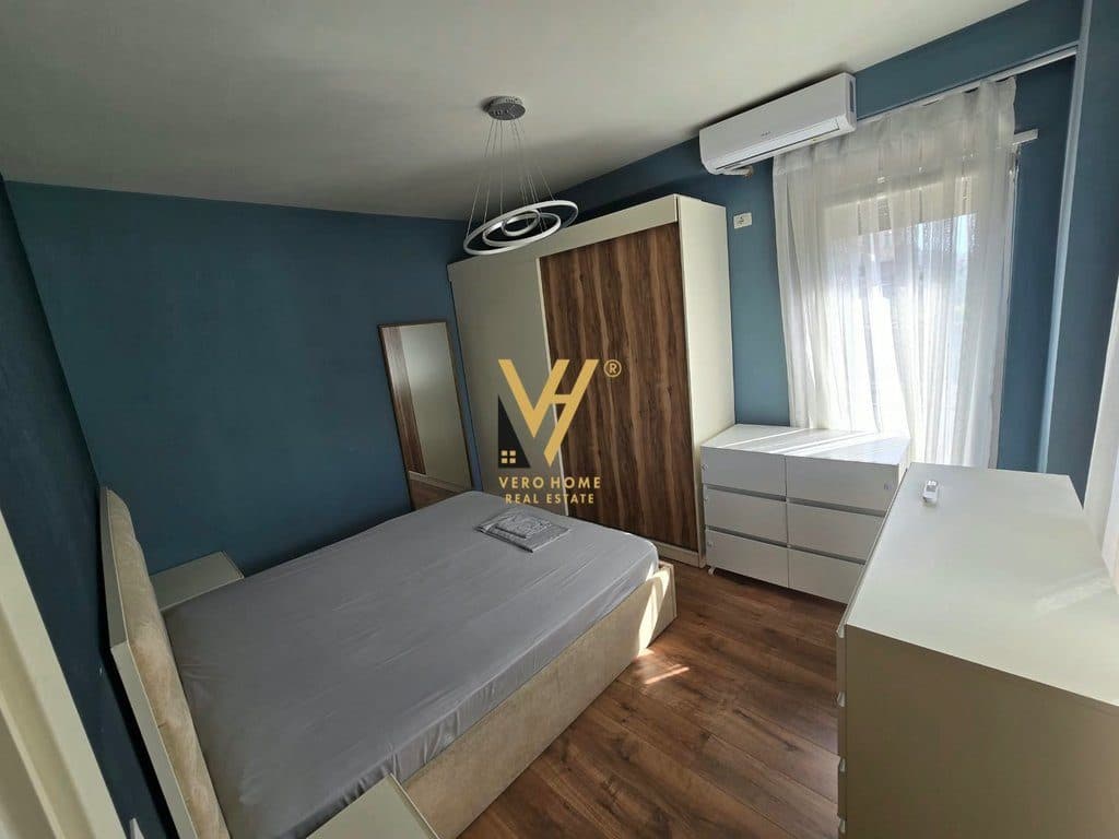 JEPET APARTAMENT 1+1+BLK ME QIRA TE BLV.ZOGU I PARE 70.000 LEKE 4