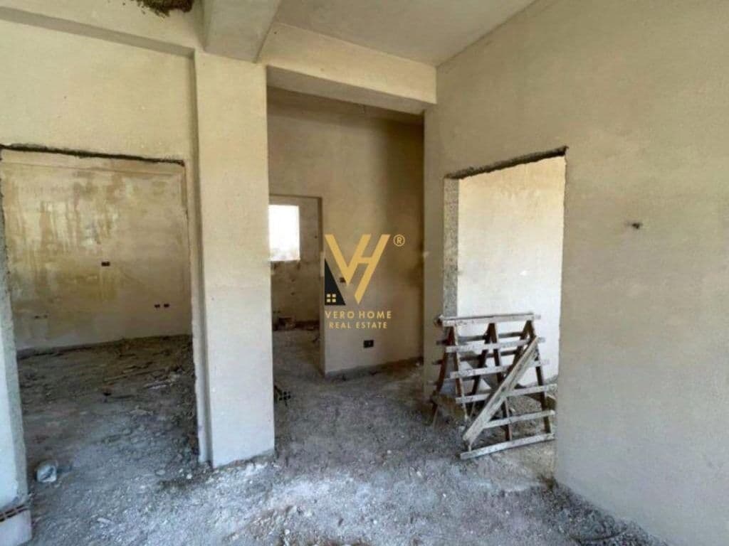 Shitet shtepi dykateshe+truall ne Durres 301 m2 3