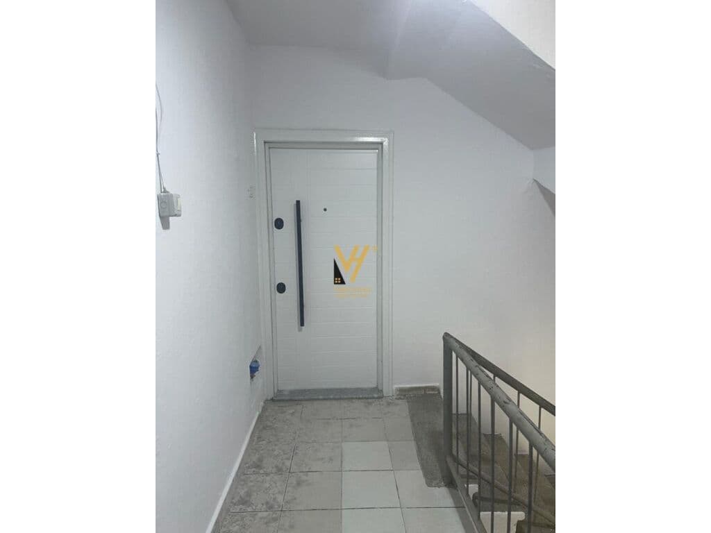 Shitet Apartament 2+1+ballkon te Ish restorant Durresi 80 m2 3