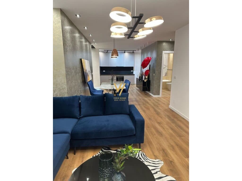 Shitet Apartament 2+1+2 te Kodra e Diellit 126 m2