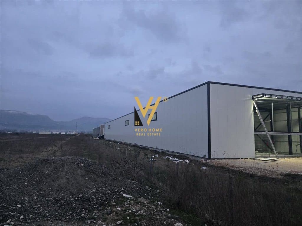SHITET KAPANON 4.600 M2 NE FUSHE PREZE, BUDULL 870.000 EURO 1