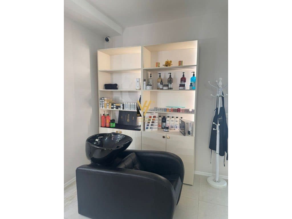 SHITET BIZNES-BEAUTY TE BLV.GJERGJ FISHTA 9.000 EURO 2