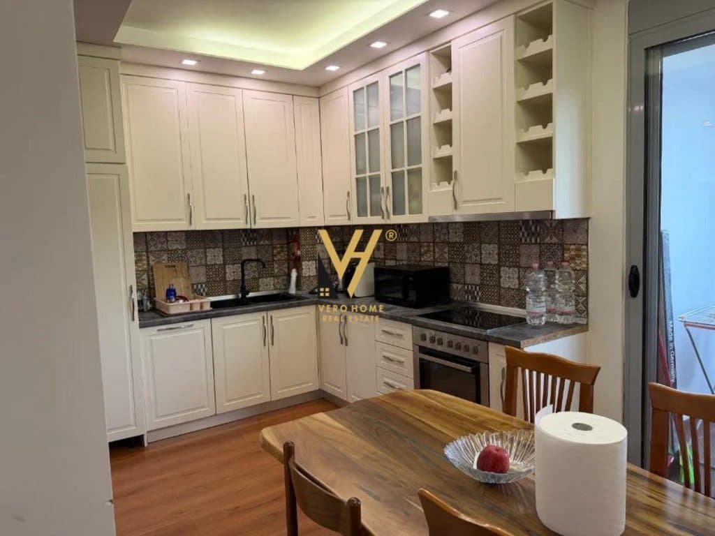 JEPET APARTAMENT 2+1+2+BLK ME QIRA TE LIQENI I THATE 750 EURO 3